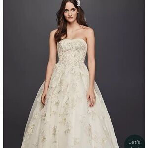 Elegant Strapless Floral Gown